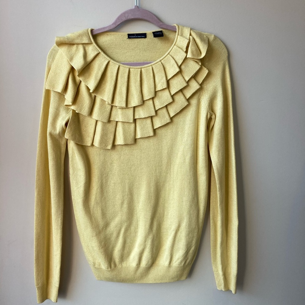 Yellow cashmere blend crewneck sweater with ruffle